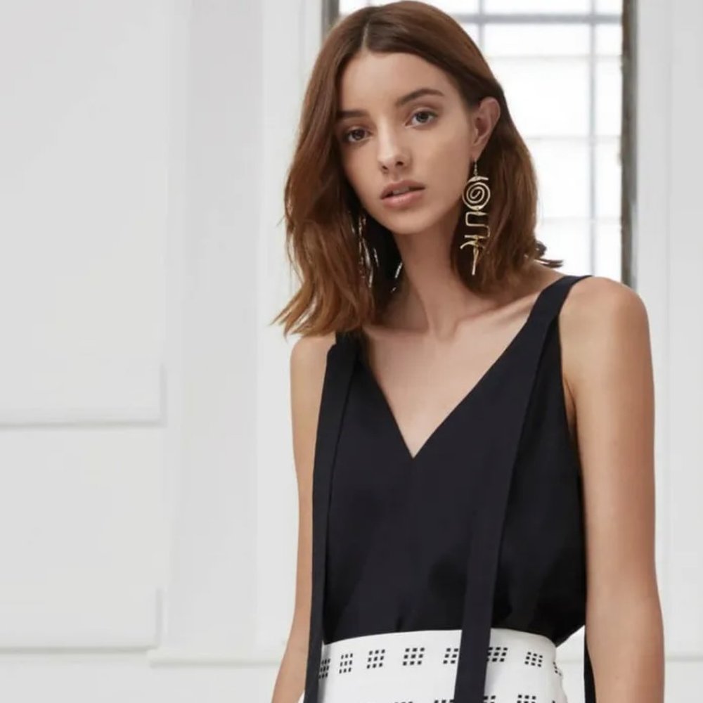 C/MEO COLLECTIVE black double v strappy top XS